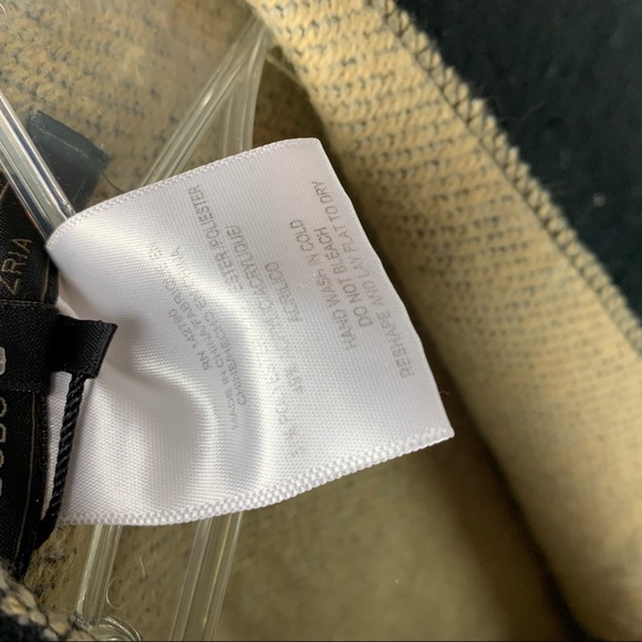 BCBG Poncho Wrap Sweater One Size - Picture 6 of 8